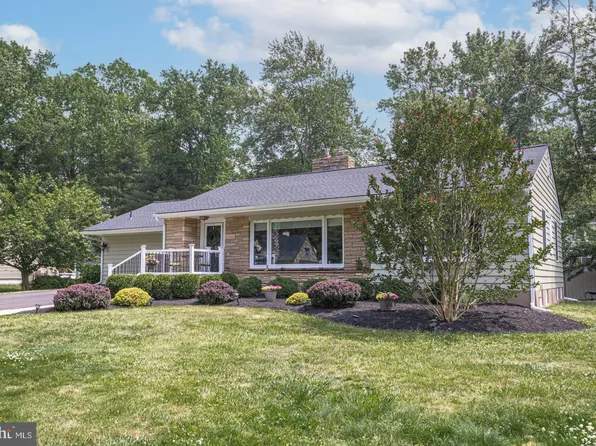 1209 Linden Ave, Morrisville, PA 19067