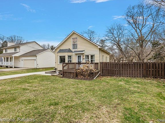 2nd image of 2281 Dexter Rd