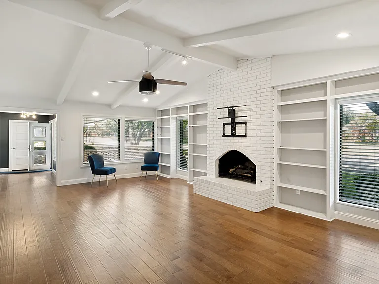 6840 Roundrock Rd — Photo 9