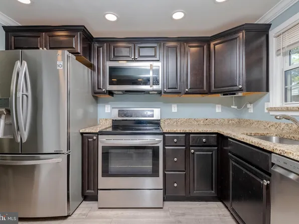3490 Marble Arch Dr, Pasadena, MD 21122