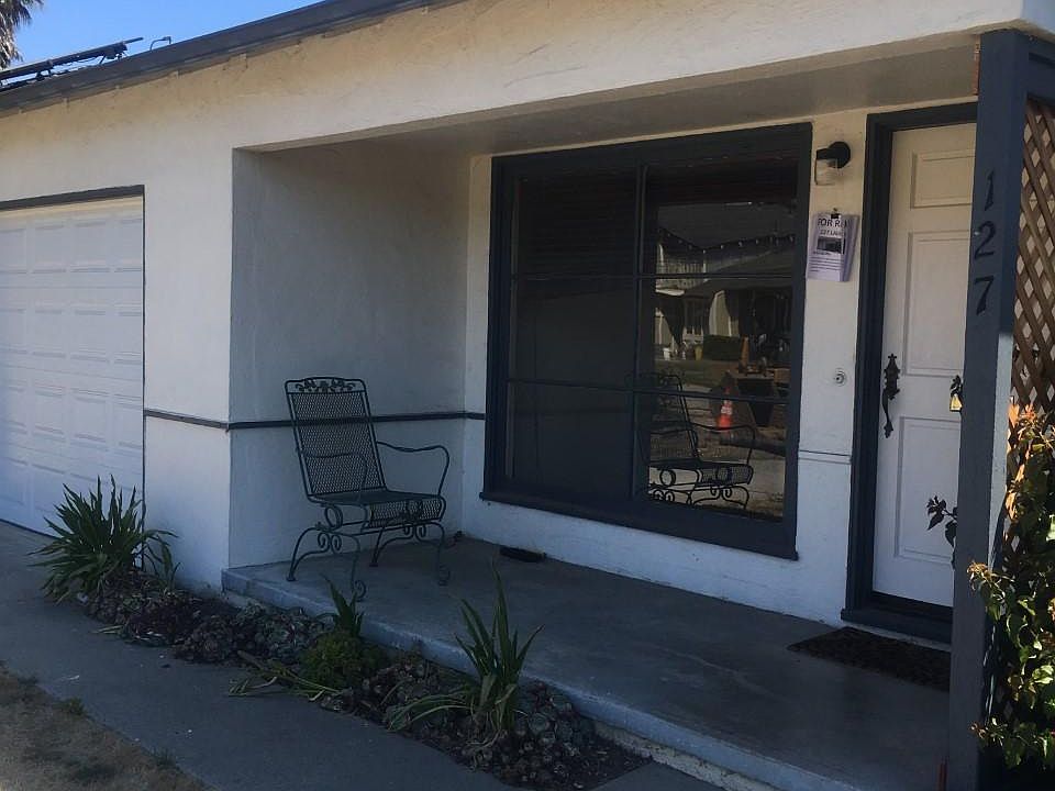 1st image of 127 Ladera Dr