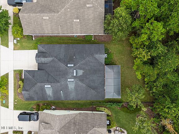 5th image of 284 GARDEN WOOD Drive