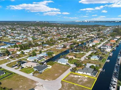 1906 Ottersrest Ln, Cape Coral, FL, 33990