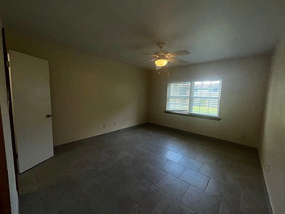 4th image of 2325 W Pensacola St APT 113