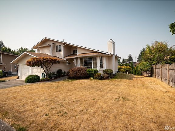 3rd image of 401 21st Avenue Ct