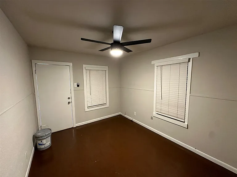 2721 Napoleon St — Photo 11