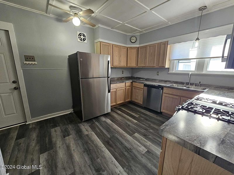 3rd image of 113 S S Kingsboro Avenue