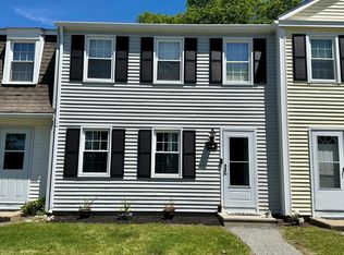 2 Lakeside Dr #M, Ledyard, CT 06339