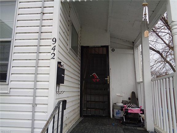 5th image of 1053 Washington Ave