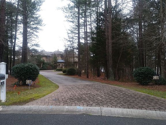 4th image of 188 White Horse Dr