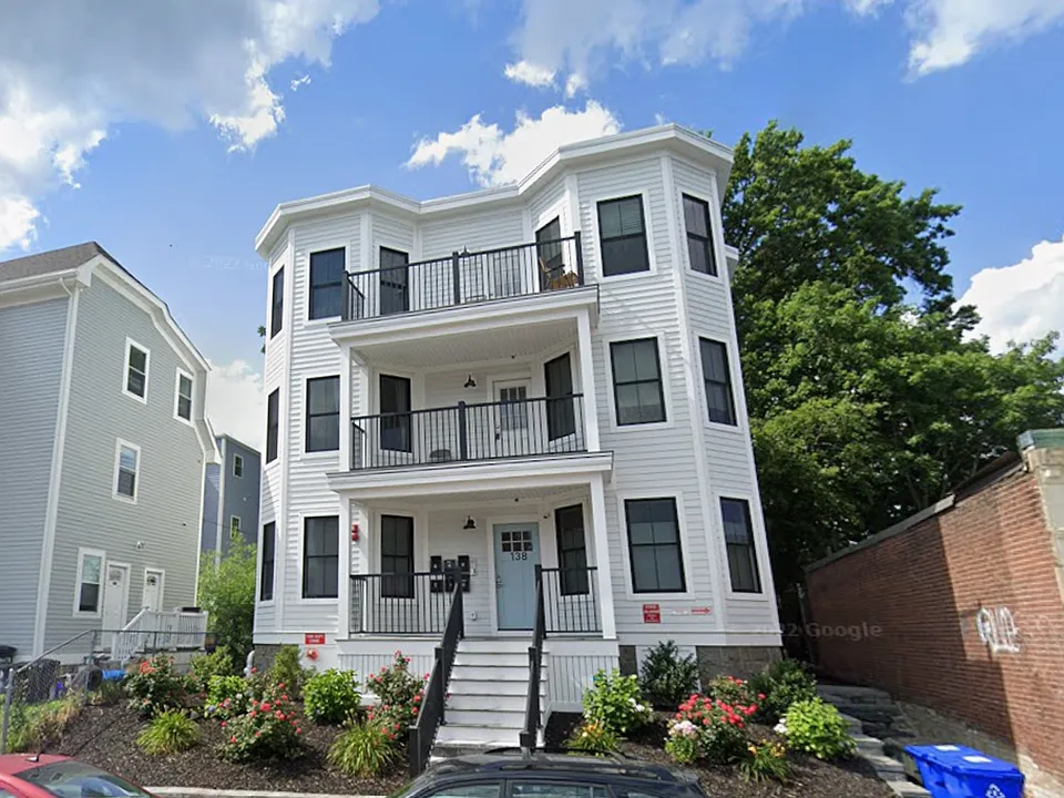 138 Centre St #6