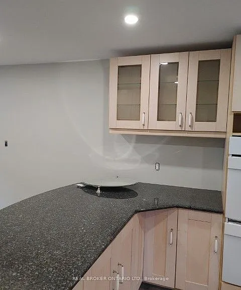 131 Bell Ave #1 — Photo 3