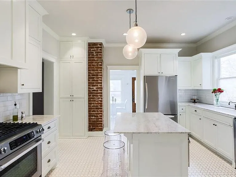 615 NW 16th St — Photo 15