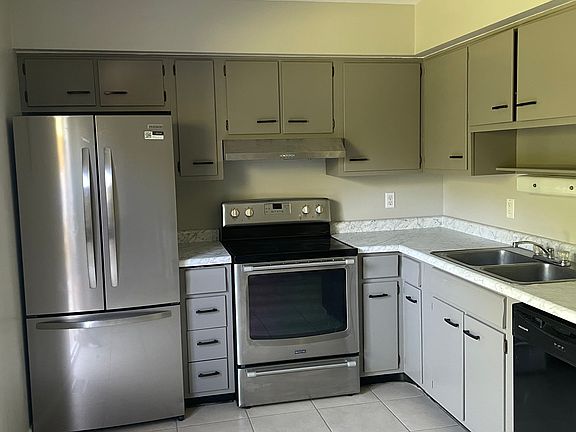 5th image of 2140 Lake Glen Ct