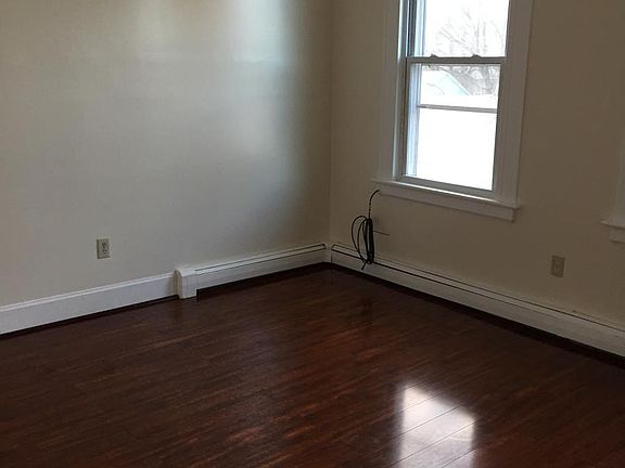 5th image of 60 Nelson Ave Fl 2nd
