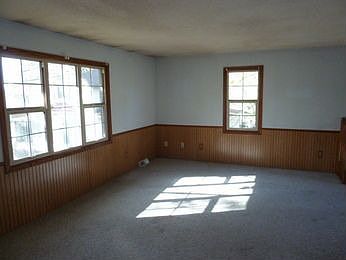 2nd image of 218 5th Ave N
