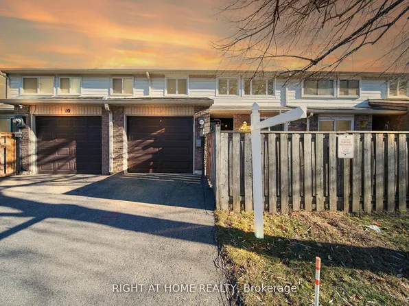 12 Lace Fern Way, Toronto, ON M2J 4L9