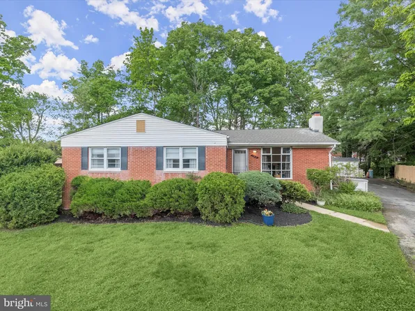 6812 96th Pl, Lanham, MD 20706