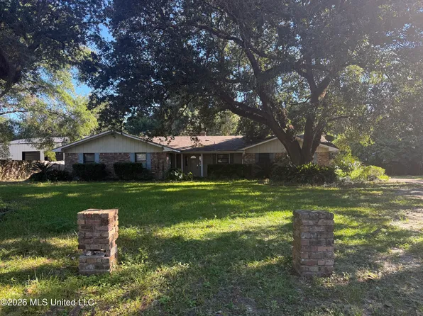 221 24th St, Gulfport, MS 39507
