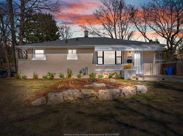 2692 Everts Ave, Windsor, ON N9E 2V1