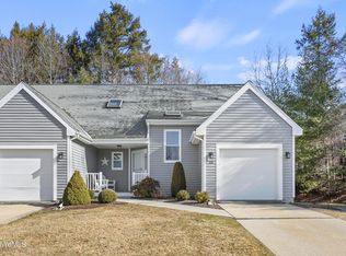 33 Walden Ln, Pittsfield, MA 01201