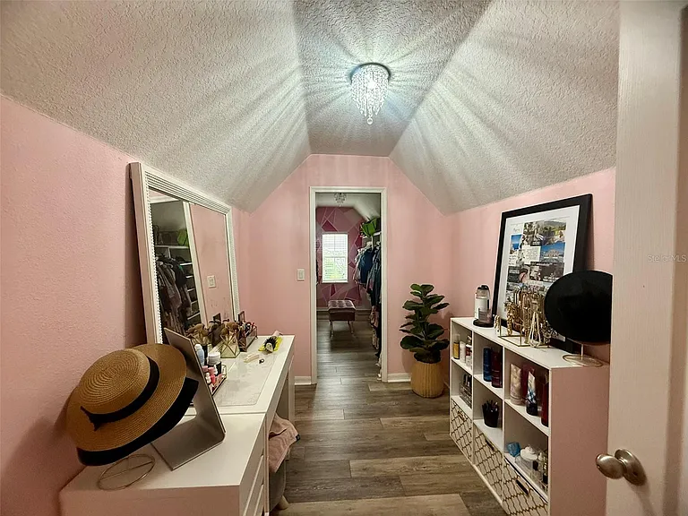 1103 Alta Vista Dr — Photo 21