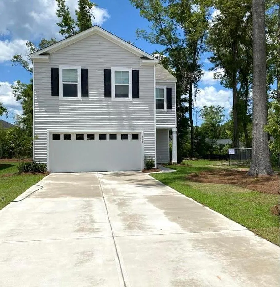 861 Kirby Ct — Photo 1