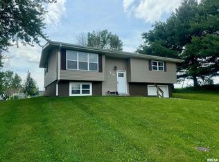 314 Larkspur St, Payson, IL 62360