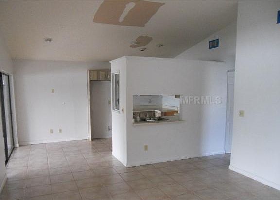 4th image of 5104 Springwood Dr