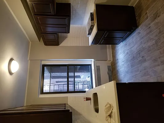 Rented by Max & Associates Realty Corp | media 11