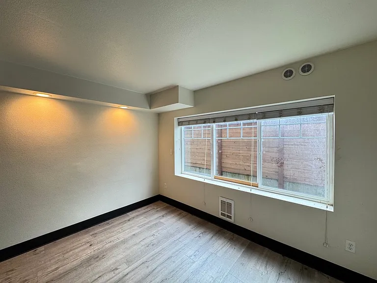 Park Place Apartments — Photo 18