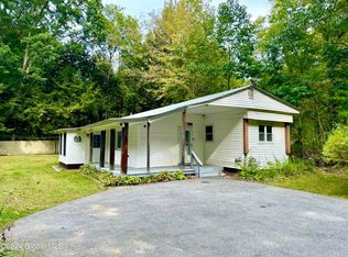 104 Stormy Ln, Gansevoort, NY 12831