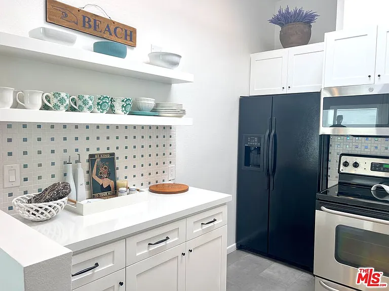 25366 Malibu Rd #2 — Photo 9