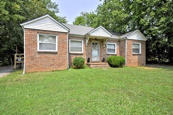 1st image of 328 Willow Hts