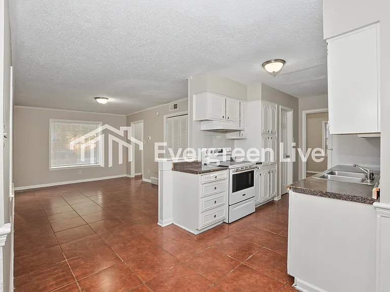 2965 Dothan St — Photo 7