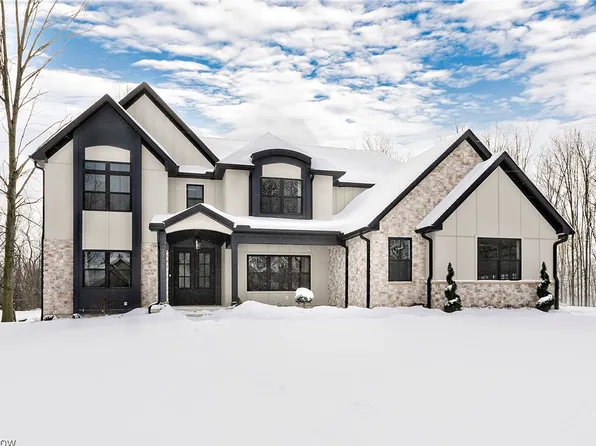 2705 Rocky Ridge Dr, Westlake, OH 44145