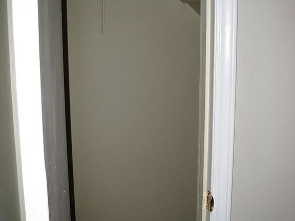 4th image of 1802 Forest Hill Park Pl APT 4