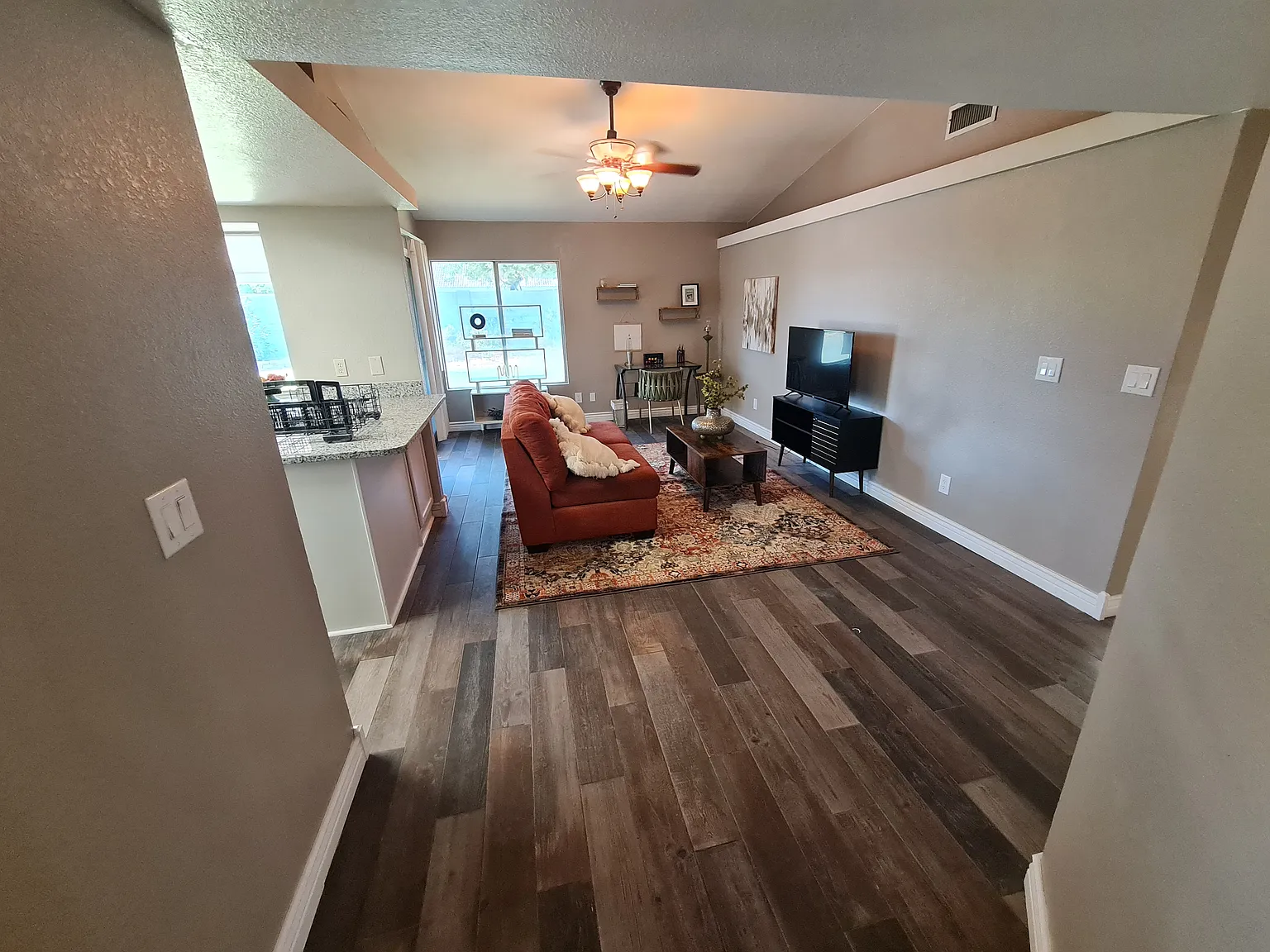 4 bed, 1639 sqft, $3,000 — Photo 4
