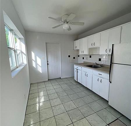 2nd image of 816 NW 4th Ave