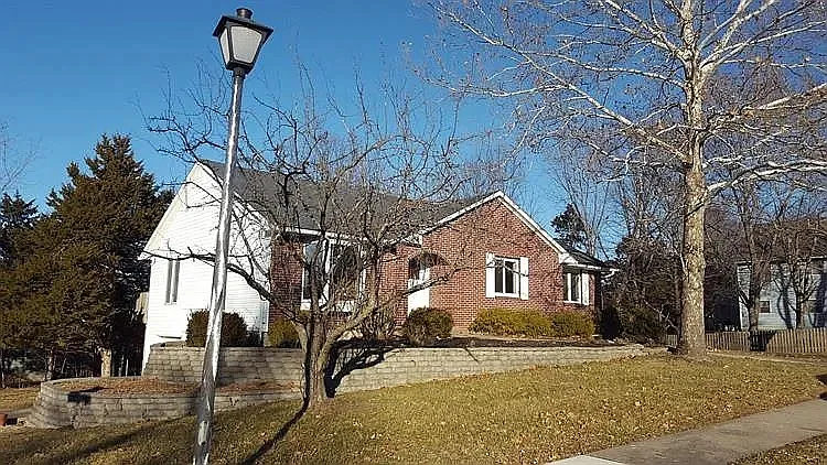 501 Dustin Dr — Photo 2