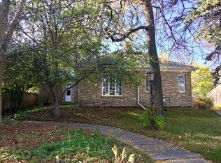 3201 S 100th St, Greenfield, WI 53227