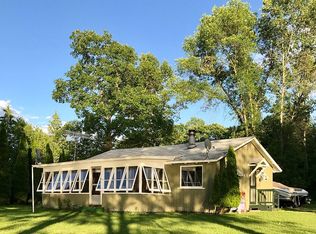 320 Lakeside Ln, Addison, VT 05491