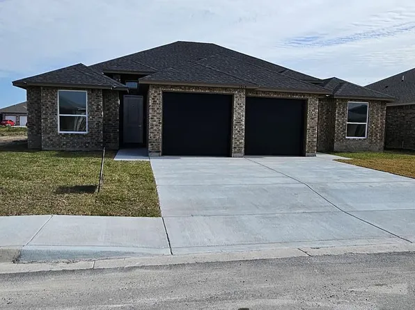 1014 Julia St #A & B, Harlingen, TX 78550