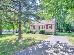 62 Massachusetts Rd, Oakdale, CT 06370