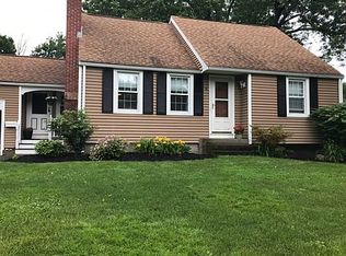 8 Daniel Rd, Shrewsbury, MA 01545