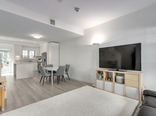 678 Fairview St #114, Coquitlam, BC V3J0N1