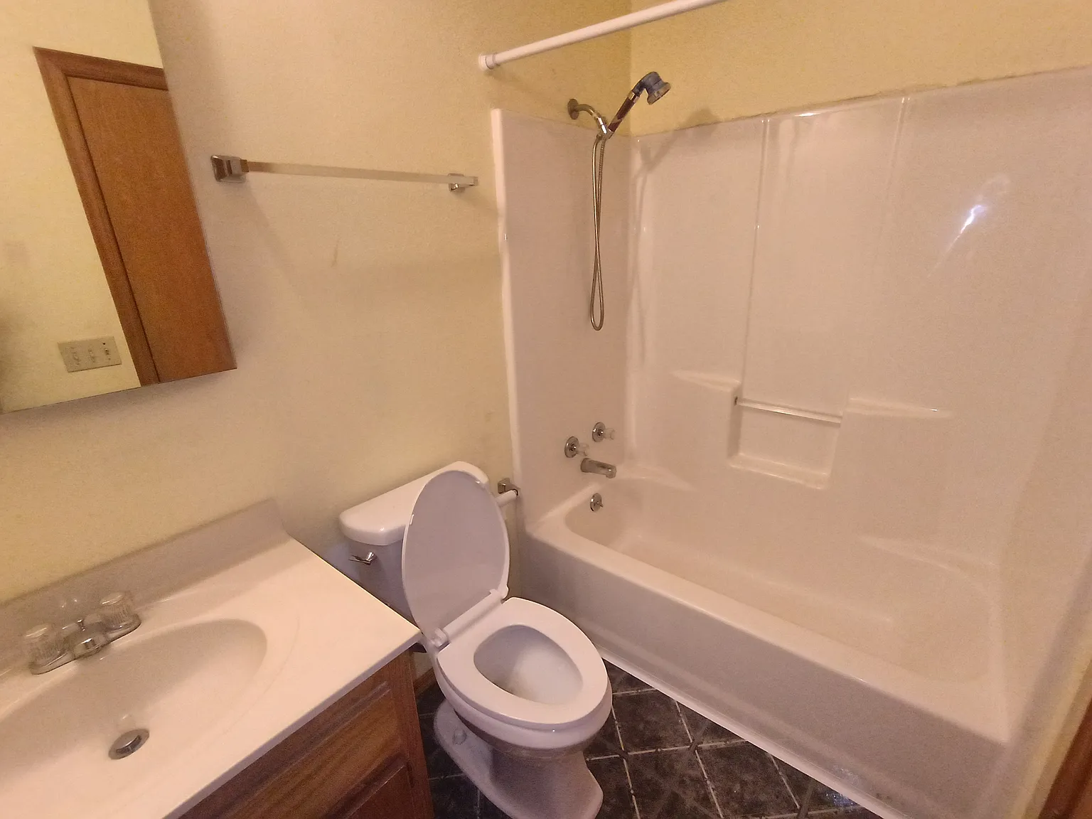 3 bed, 1199 sqft, $1,500 — Photo 3