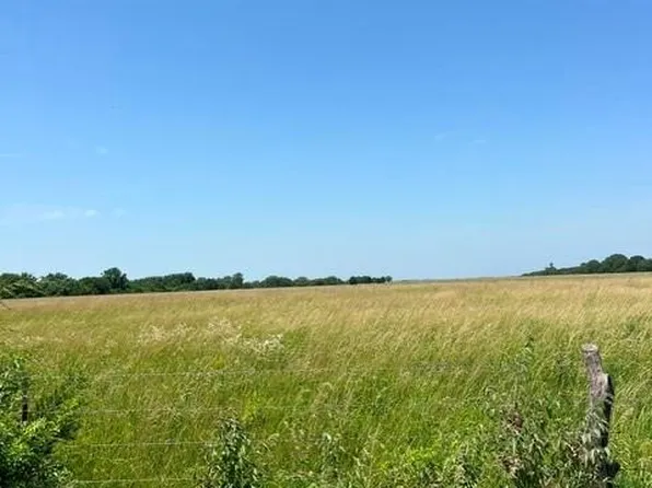 5 Switzer Rd, Louisburg, KS 66053