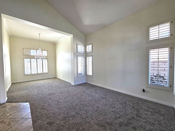 2nd image of 2938 S Buena Vista Ave