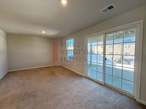5th image of 74 Park Dr